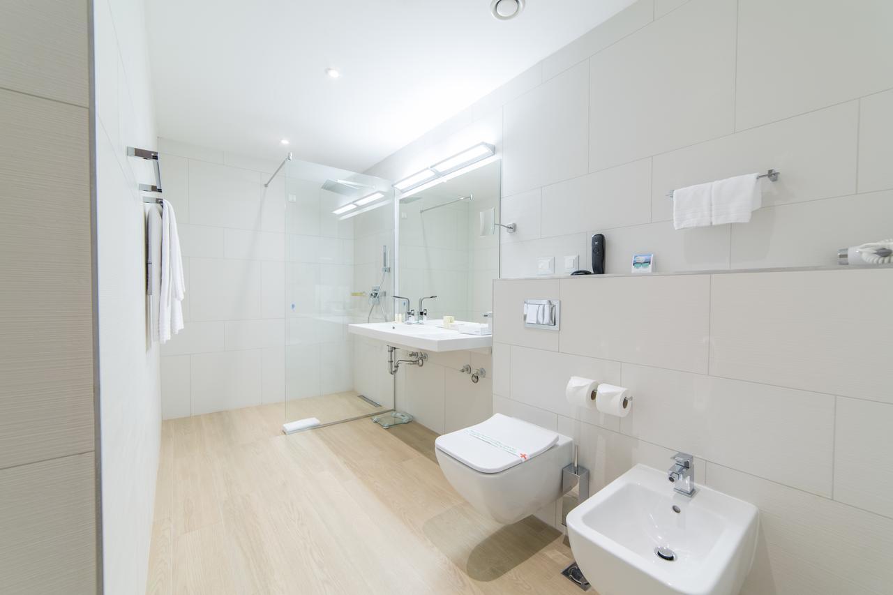 Hotel Adria Будва Екстер'єр фото